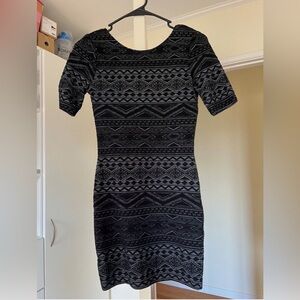 Women Divided Black Jacquard Dress Size 8